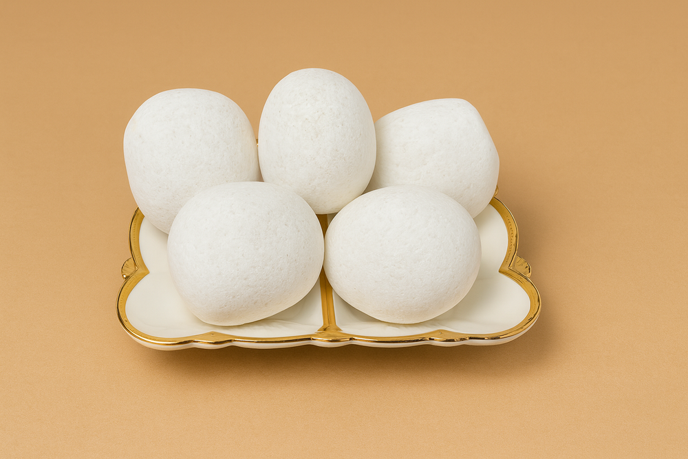 Laguna 3 to 5 inch white pebbles
