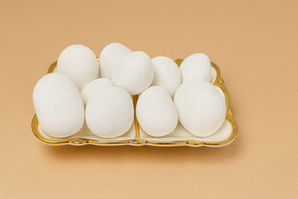 Malibu 2 to 3 inch white pebbles